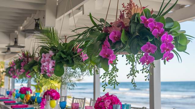 23 Beach Wedding Ideas for the Perfect Oceanfront Celebration 14 Hanging Floral Installations